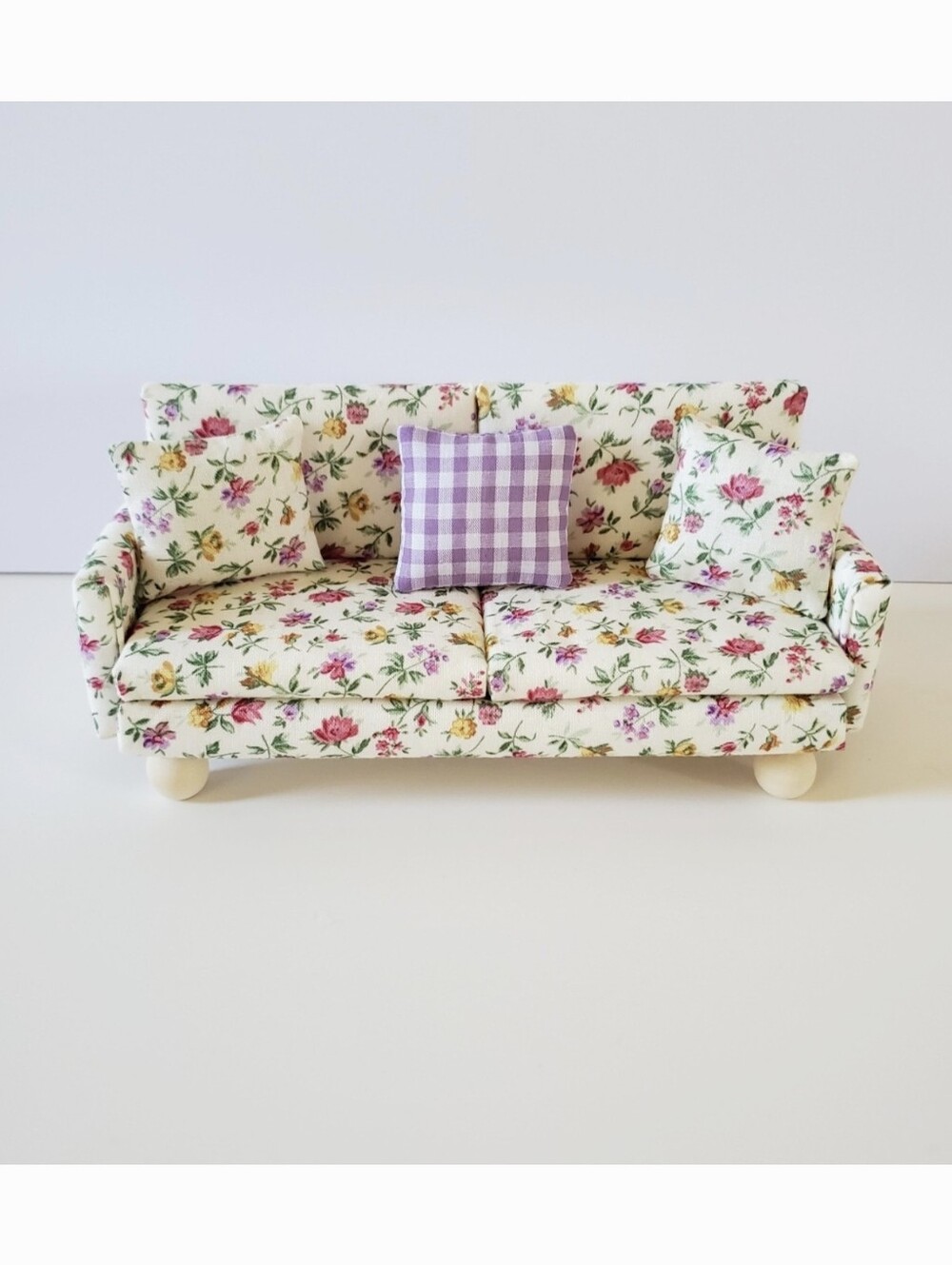 Miniature Dollhouse 1:12 Scale Floral Granny Couch